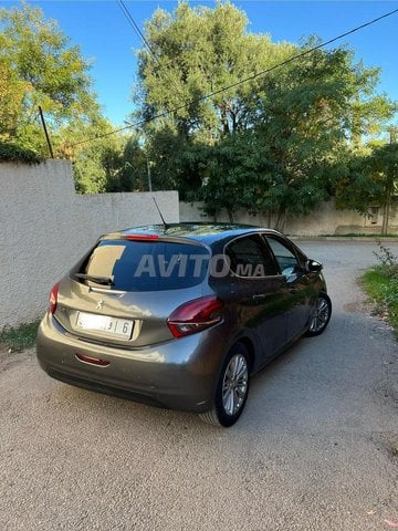 Peugeot 208 occasion Diesel Modèle 