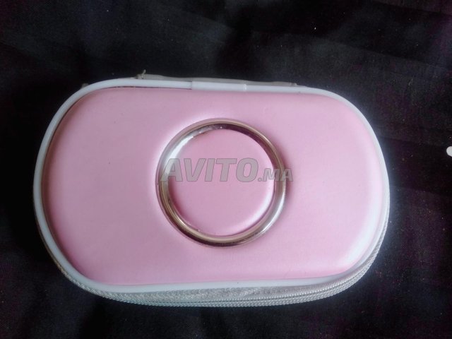 Pochette PSP Go 70 Dh 