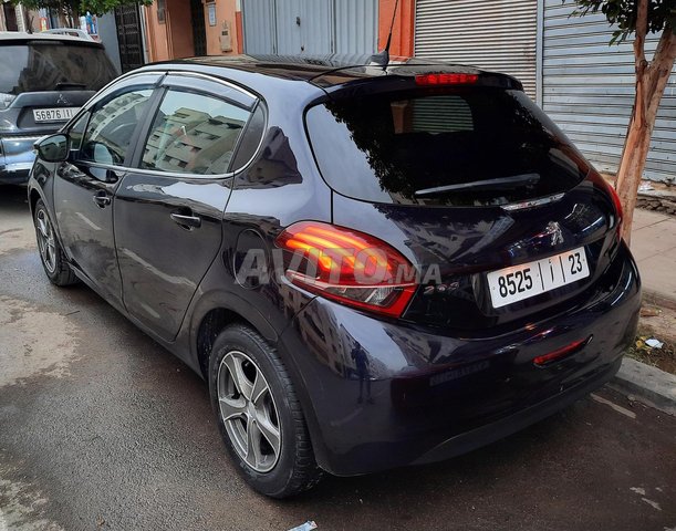 Peugeot 208 occasion Diesel Modèle 