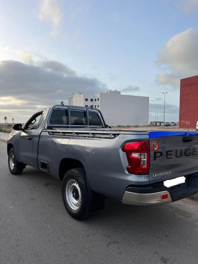 Peugeot Landtrek Diesel Manuelle 2021 à El Jadida