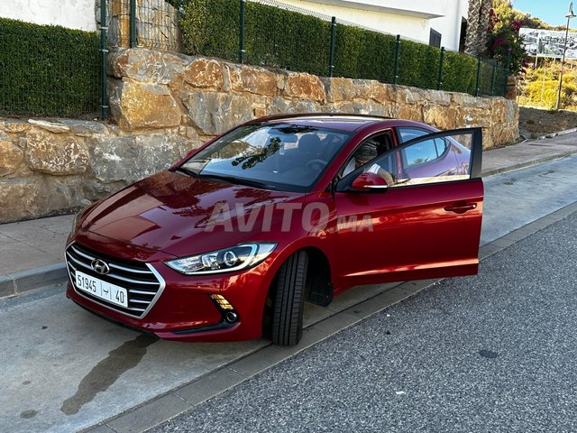 Hyundai Elantra occasion Diesel Modèle 