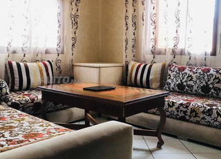 شقة بالطابق الثالث للبيع