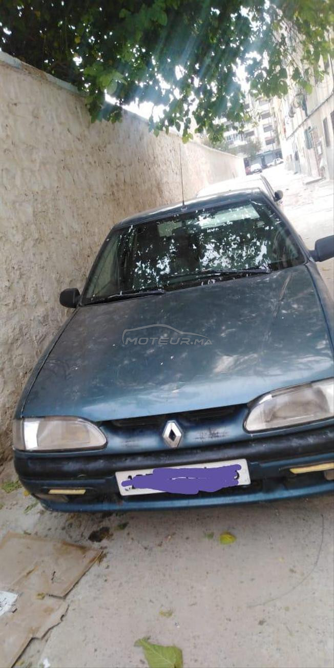 رونو 19 بنزين يدوي موديل 1992 ديوانة 2001 في فاس