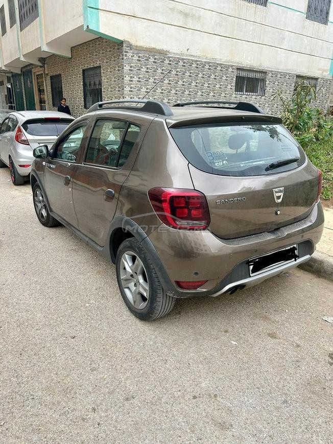 Dacia Stepway 2018 premiere main