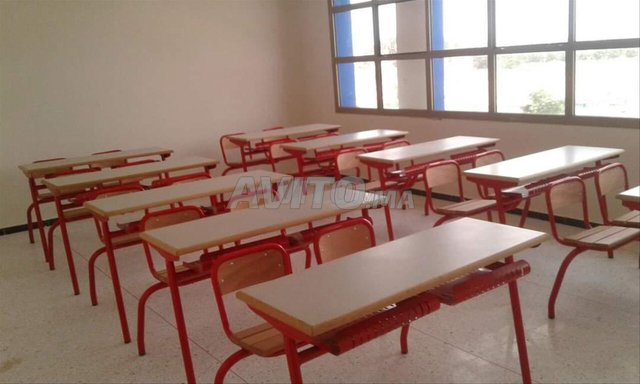 Table Pupitre - Pratique et Fonctionnelle