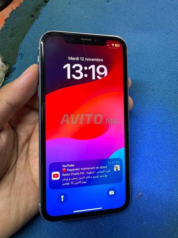 iPhone XR bleue océan 128GB