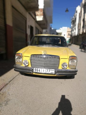 Mercedes-Benz 240 occasion Diesel Modèle 