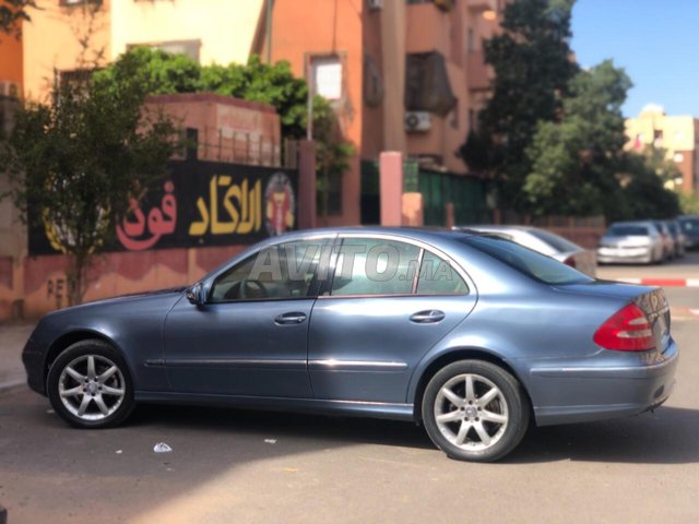 Mercedes-Benz 220 occasion Diesel Modèle 