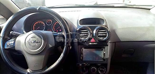 Opel Corsa Essence Manuelle 2011 à Casablanca