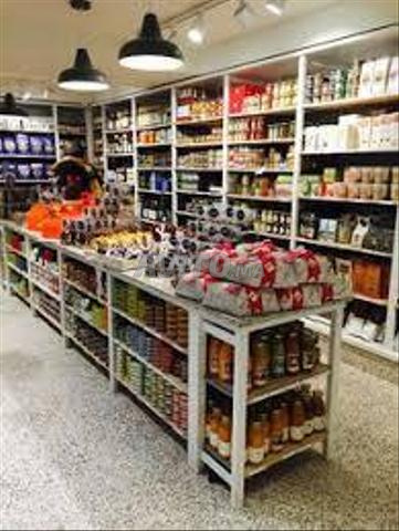 étager légers et rayonnage supermarché 
