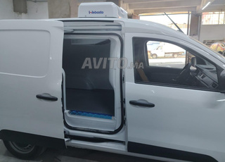 Location et carrosserie voiture frigorifique