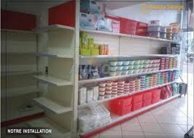 étager léger et supermarché 