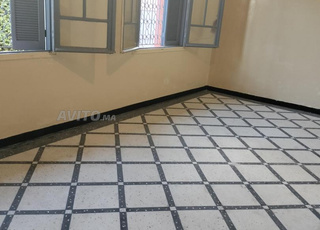 Grand chambre à louer bd abdelmoumen 