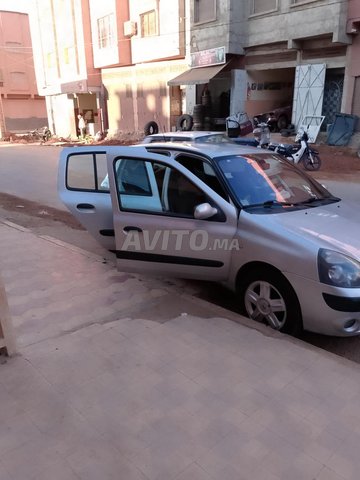 Renault Clio Diesel Manuelle 2005 à Berkane