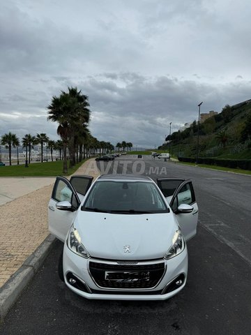 Peugeot 208 occasion Diesel Modèle 