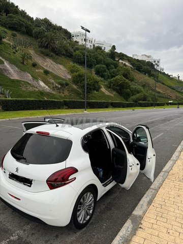 Peugeot 208 occasion Diesel Modèle 