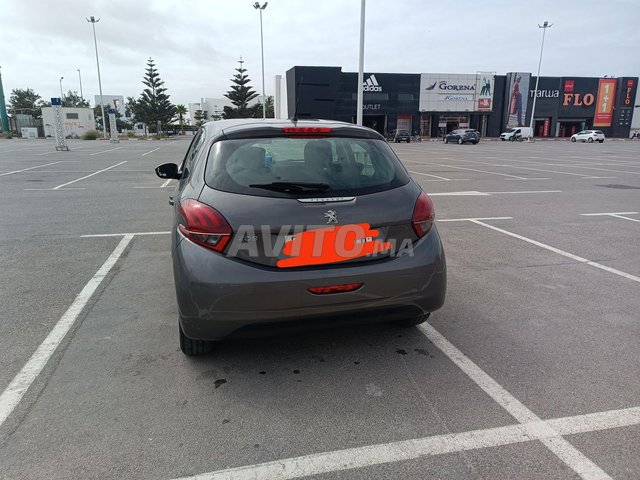 Peugeot 208 occasion Diesel Modèle 