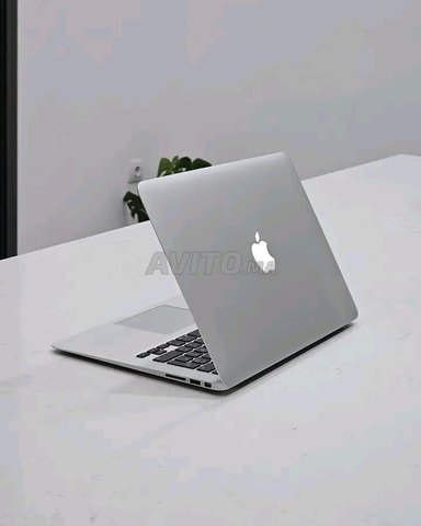 MacBook 2017 Air i5 Ram 8 Slime batterie 10 heures 
