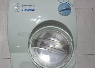 machine à glace آلة لاعداد المثلجات 