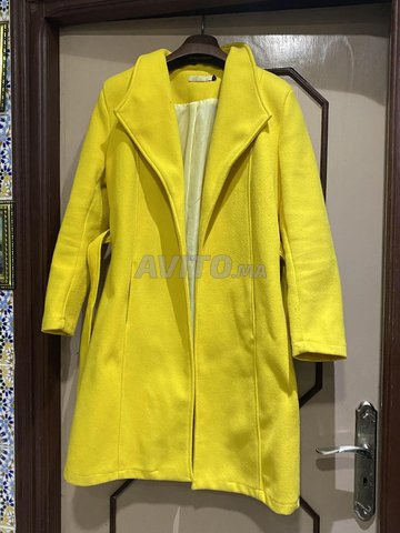 manteu jaune neuf