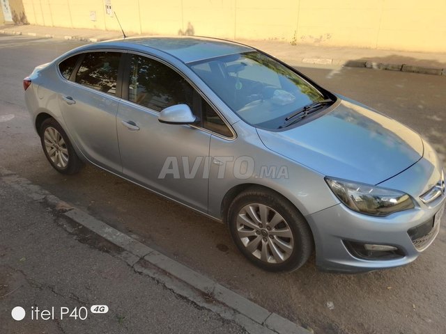 Opel Astra occasion Diesel Modèle 