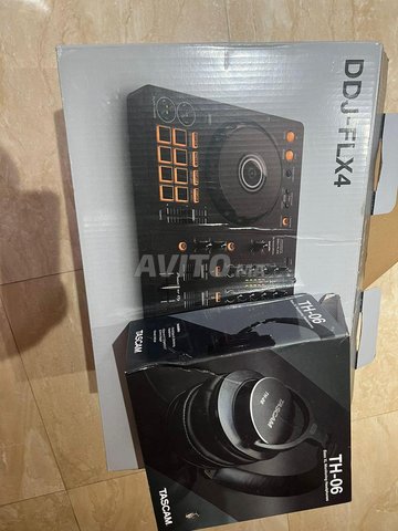 Vend pionner DJ Flx4 neuf avec casque 