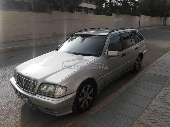Mercedes-Benz 220 Diesel Automatique 2000 à Nador