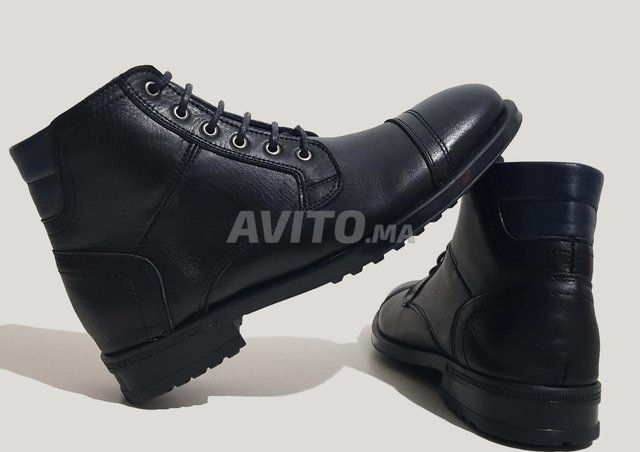 des bottes noirs neufs