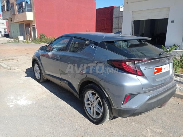 Toyota CHR en excellent état 