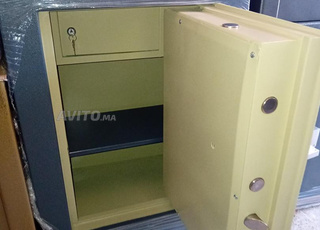 coffre fort blindé marqué DAD H80cm L55cm P45cm 