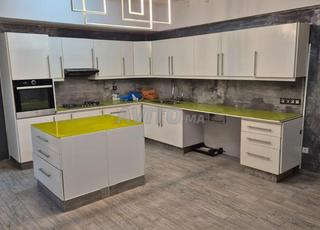 شقة جميلة عالية المستوى للإيجار