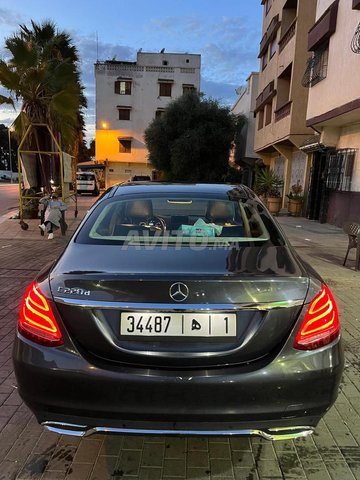 Mercedes-Benz 220 occasion Diesel Modèle 