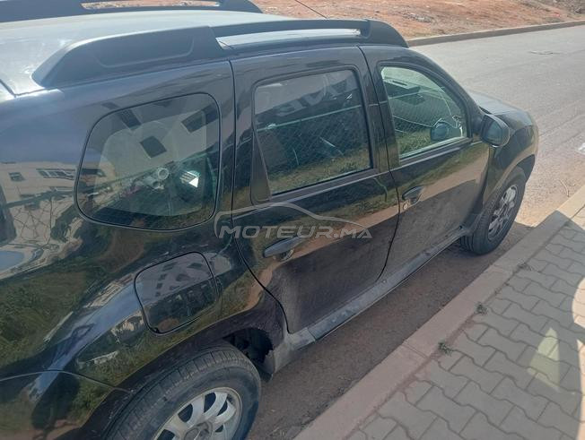 Dacia Duster noire 