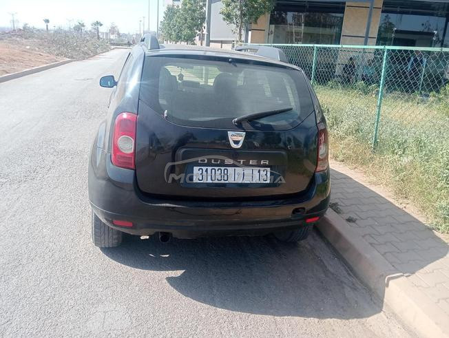 Dacia Duster noire 