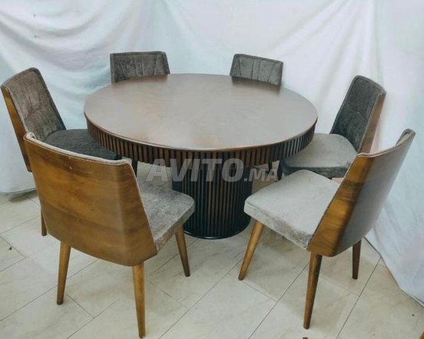 salle à manger de luxe/bonne qualité dispoooo