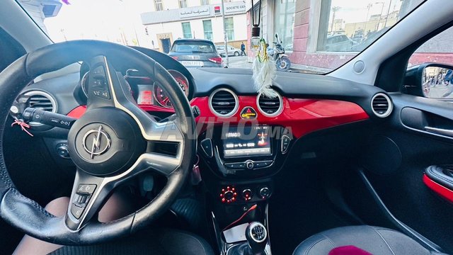 Opel Adam 2018 en très bon état 