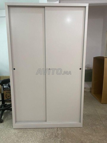armoire métallique portes coulissantes 