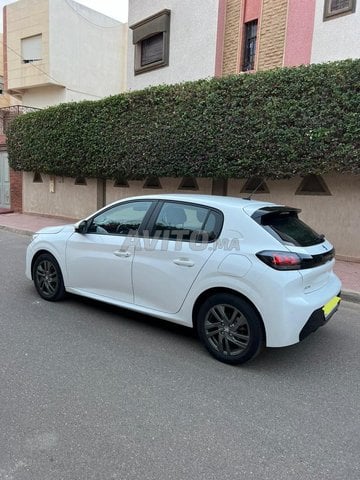 Voiture Peugeot 208  à Agadir  Diesel