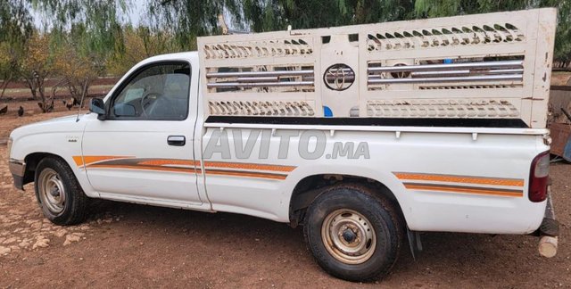 Toyota Hilux Diesel Manuelle 1999 à El Gara