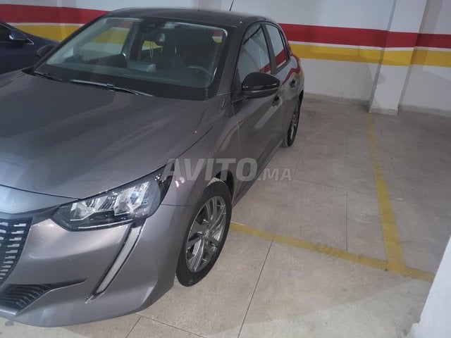 Voiture Peugeot 208  à Meknès  Diesel