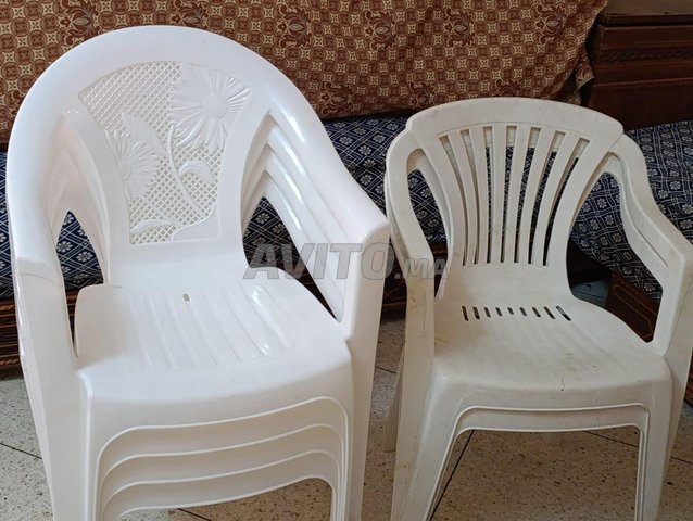 Salon de jardin table et chaises