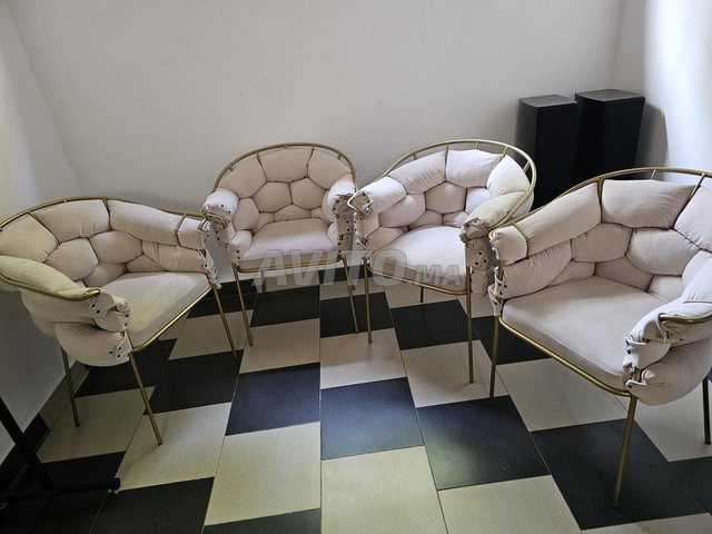 6 chaises en acier et tissu anti tache  