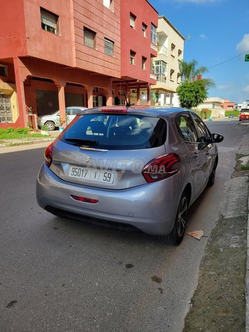 Peugeot 208 occasion Diesel Modèle 