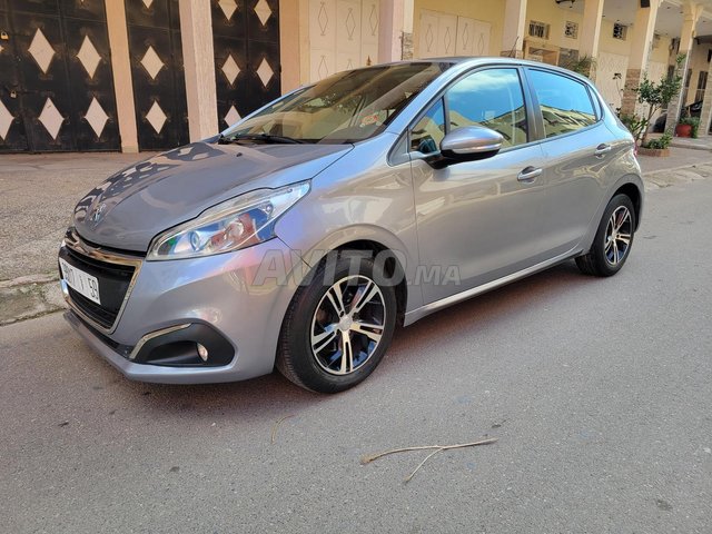 Peugeot 208 occasion Diesel Modèle 