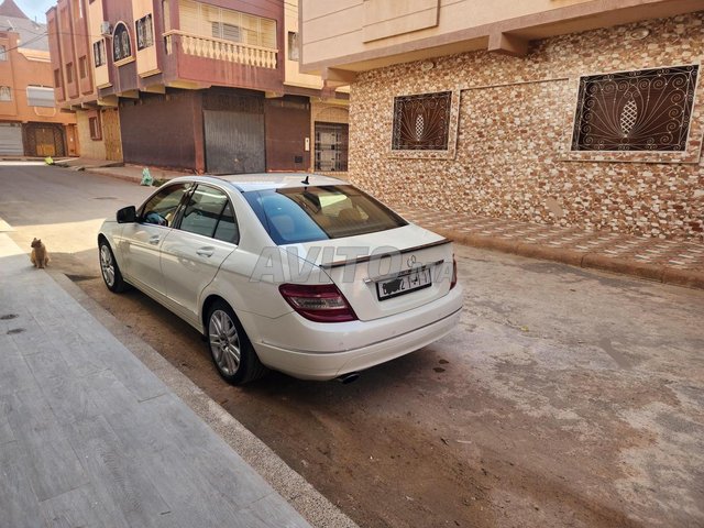 Mercedes-Benz 220 occasion Diesel Modèle 