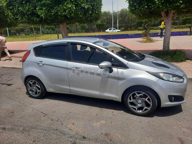 Ford Fiesta Manuelle 2016 à Kénitra