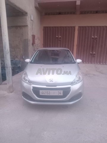 Peugeot 208 occasion Diesel Modèle 