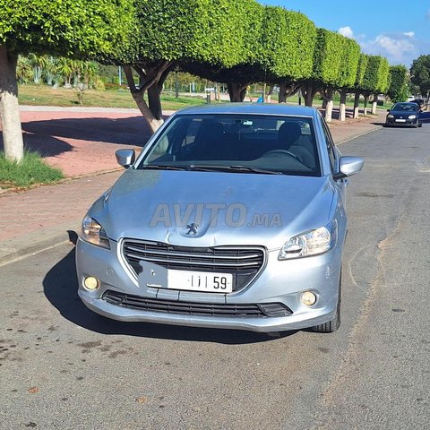 Voiture Peugeot 301  à Kénitra  Essence