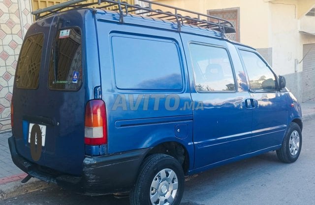 Voiture Nissan EVALIA  à Tanger  Diesel