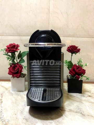 Machine à café NESPRESSO PIXIE 